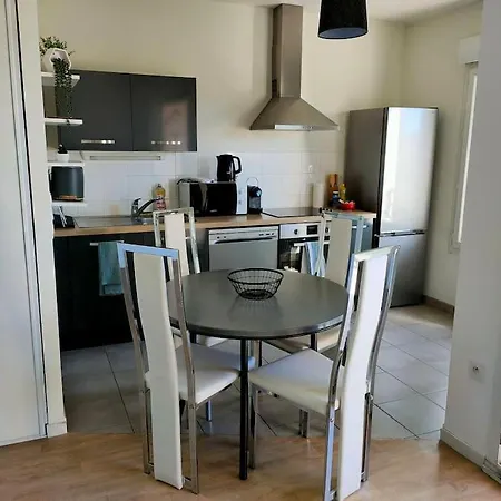 Avec Terrasse Et Parking Prive